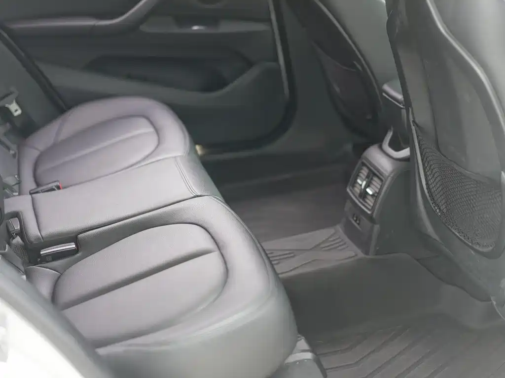 BMW X1 2018 — фото 10