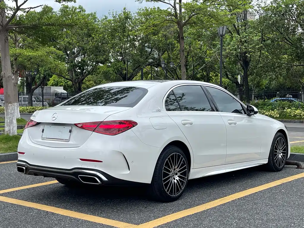 Mercedes-Benz C-Class 2023 — фото 4