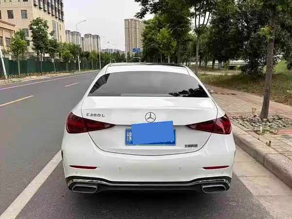 Mercedes-Benz C-Class 2023