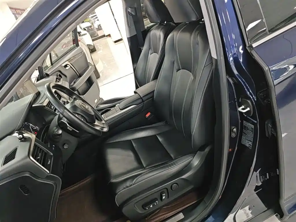 Lexus RX 2021 — фото 15