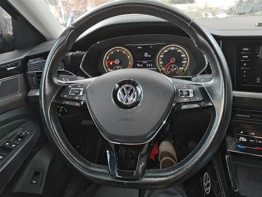 Volkswagen Passat 2020 — фото 15