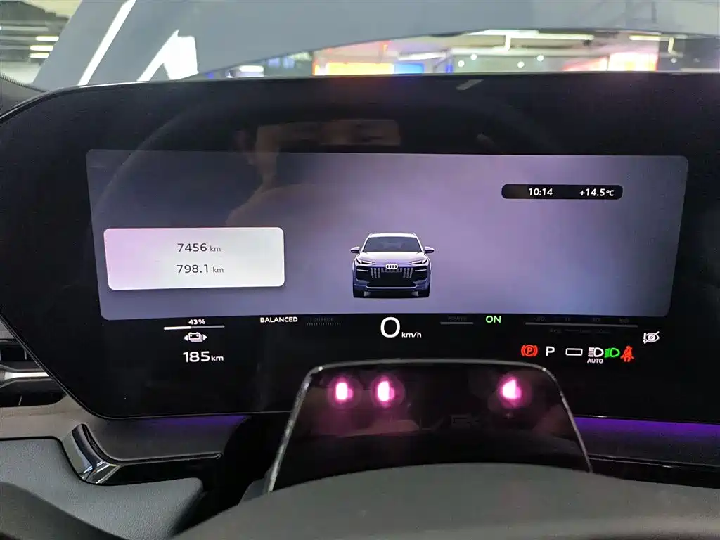 Audi Q6L e-tron 2025 — фото 12