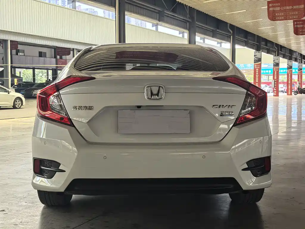 Honda Civic 2019 — фото 5