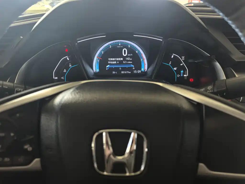 Honda Civic 2019 — фото 10