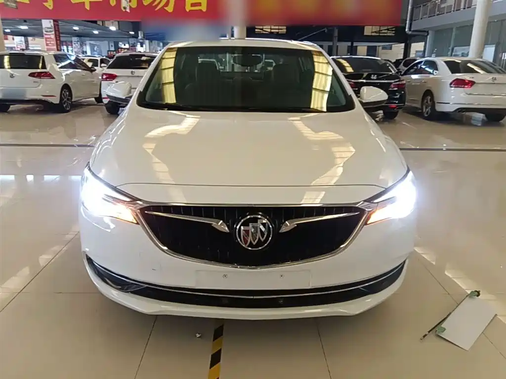 Buick Excelle 2018 — фото 3