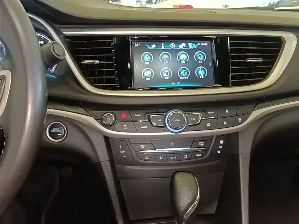 Buick Excelle 2018 — фото 13