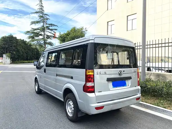 Dongfeng Xiaokang C37 2015