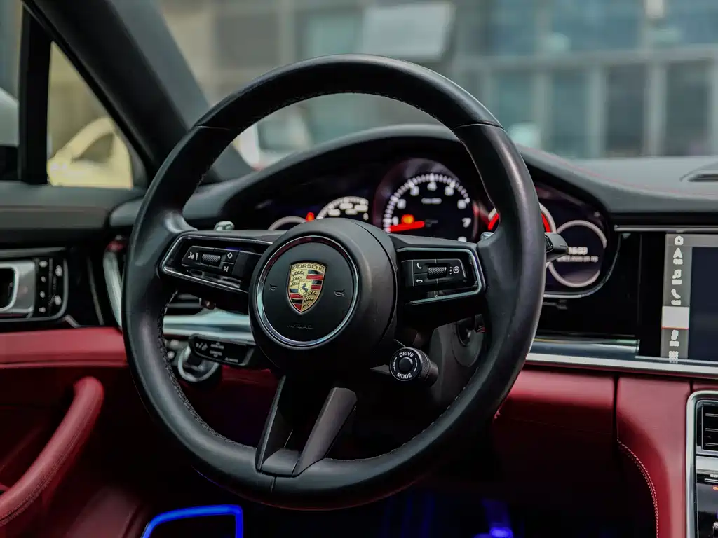 Porsche Panamera 2022 — фото 14