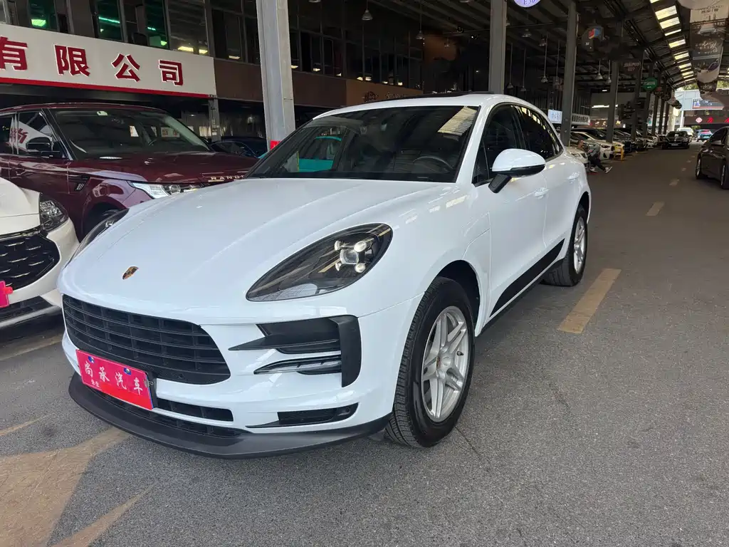 Porsche Macan 2020 — фото 1