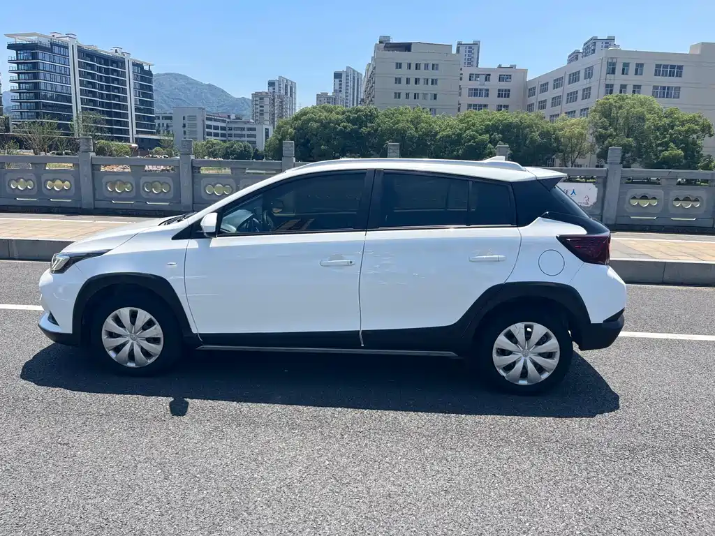 Toyota Yaris L 2020 — фото 7