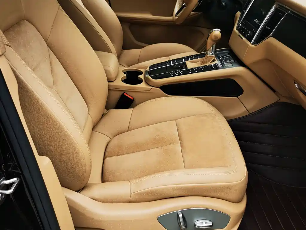 Porsche Macan 2017 — фото 11