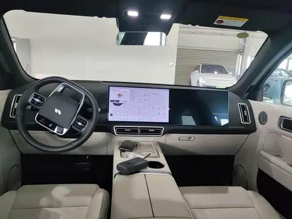 Li Auto L7 2025