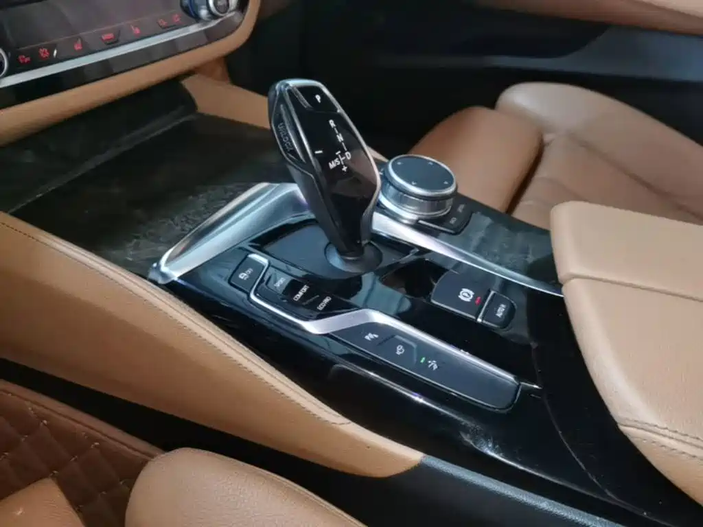 BMW 6 Series GT 2019 — фото 14