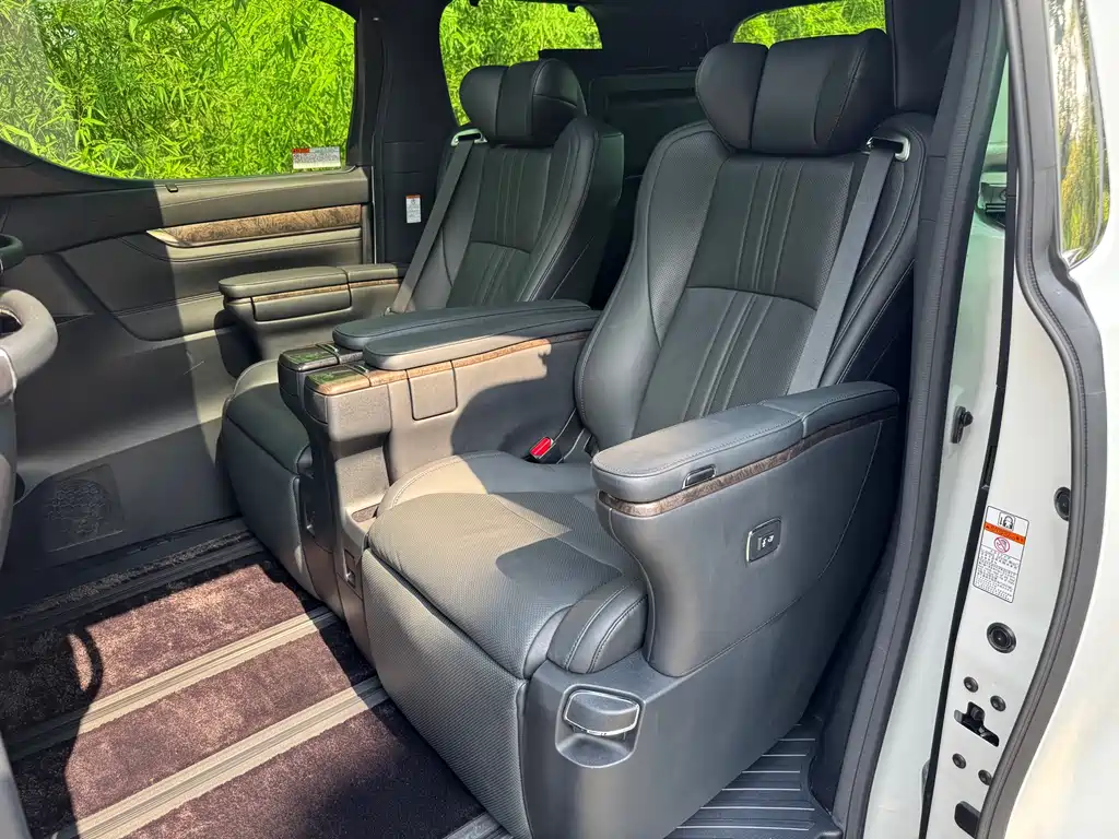 Toyota Alphard 2021 — фото 5