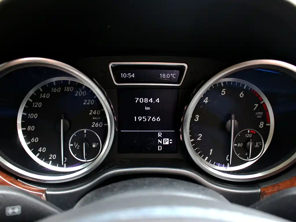 Mercedes-Benz M-Class 2012 — фото 17