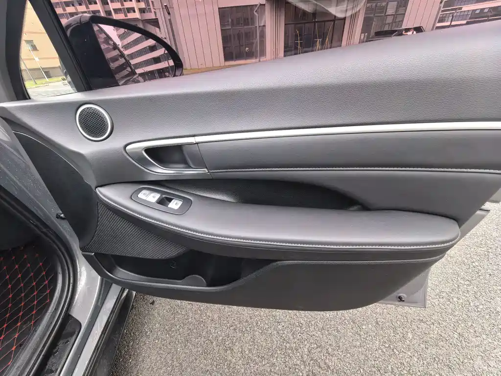 Hyundai Sonata 2020 — фото 22