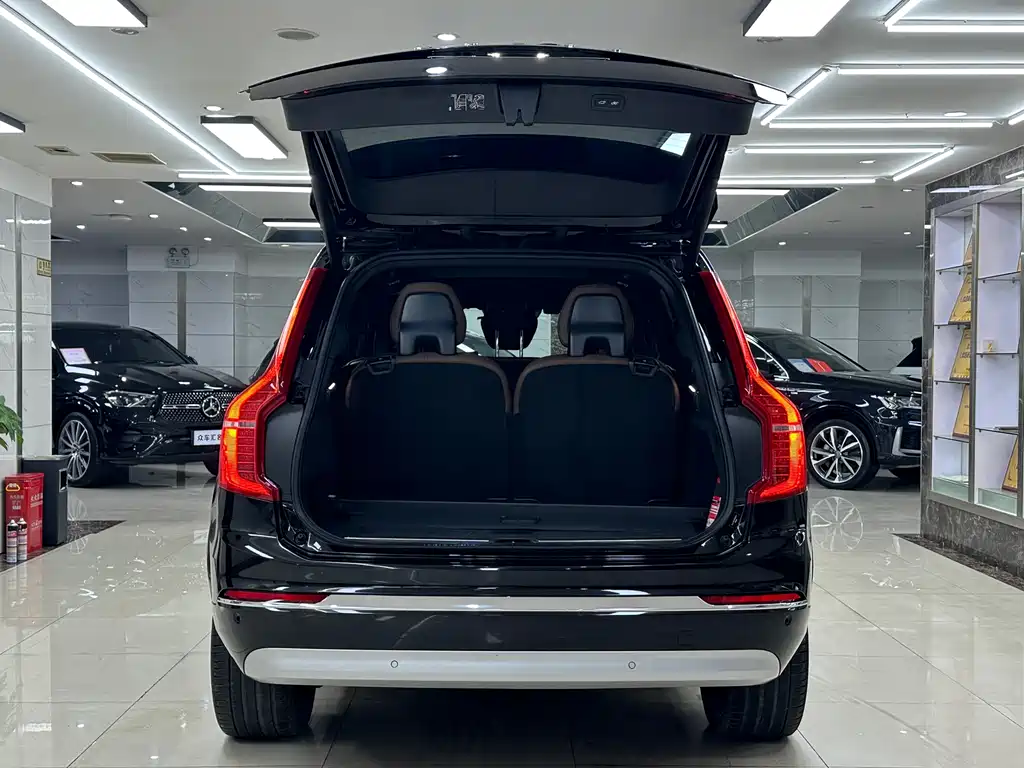 Volvo XC90 2022 — фото 7