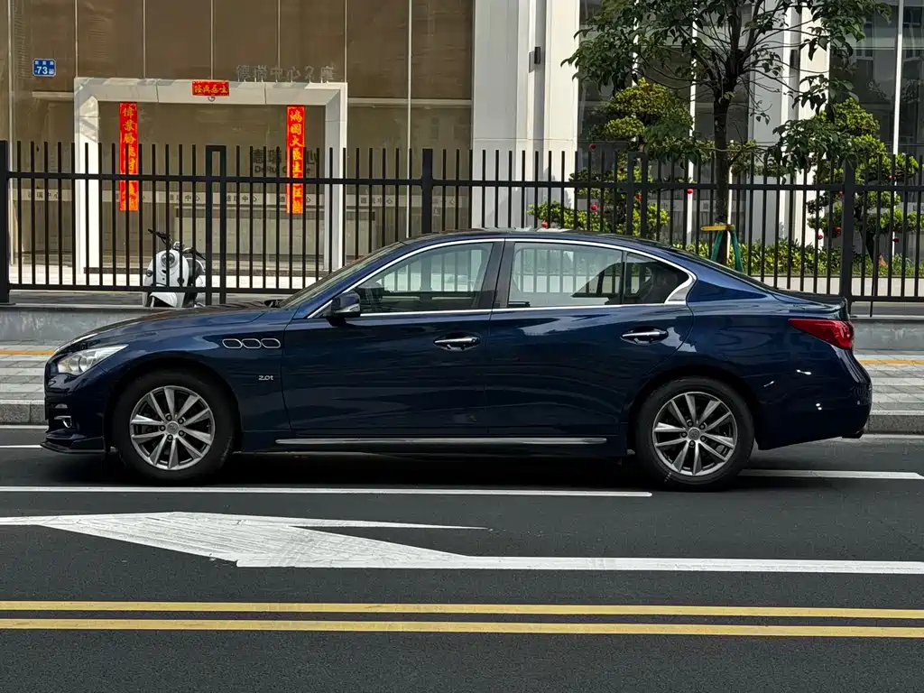 Infiniti Q50L 2017 — фото 14