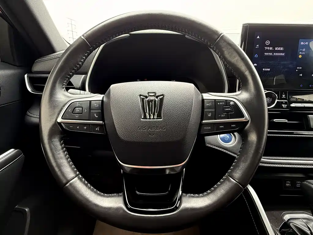 Toyota Crown Kluger 2023 — фото 16