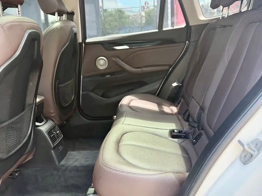 BMW X1 2021 — фото 11