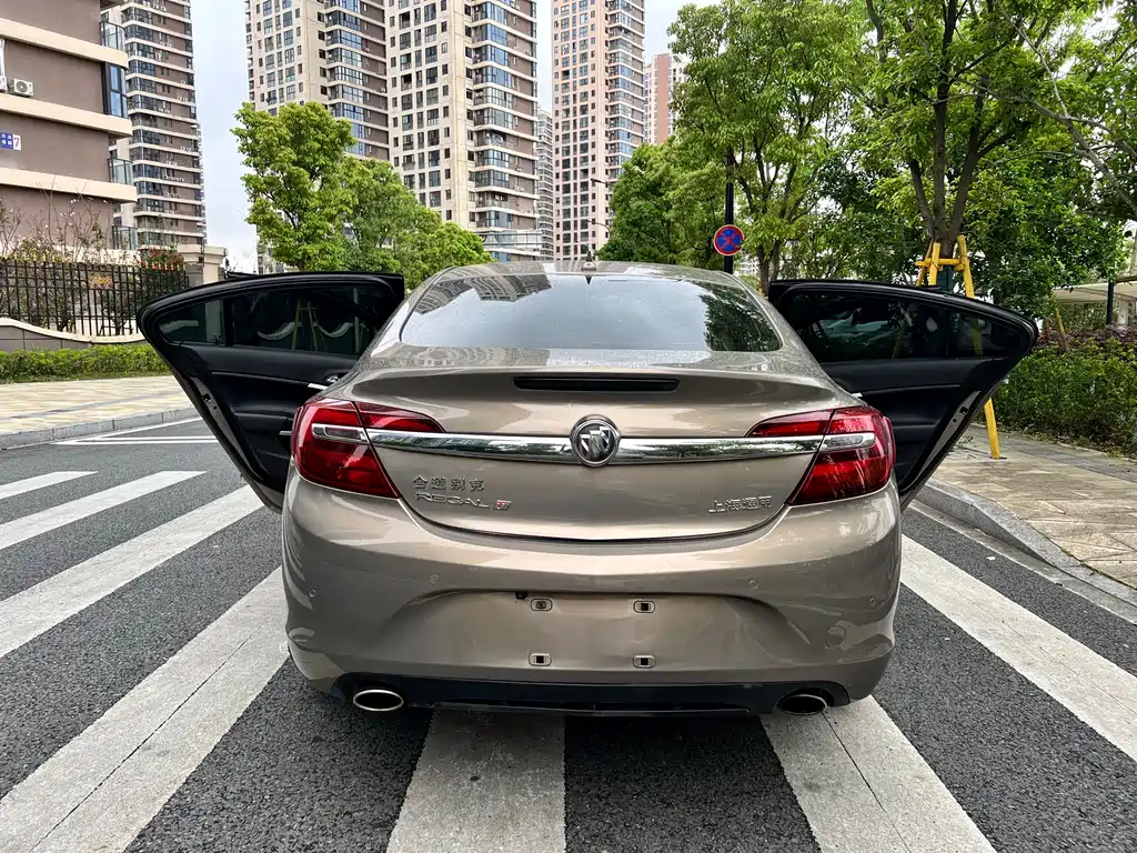 Buick Regal 2015 — фото 17