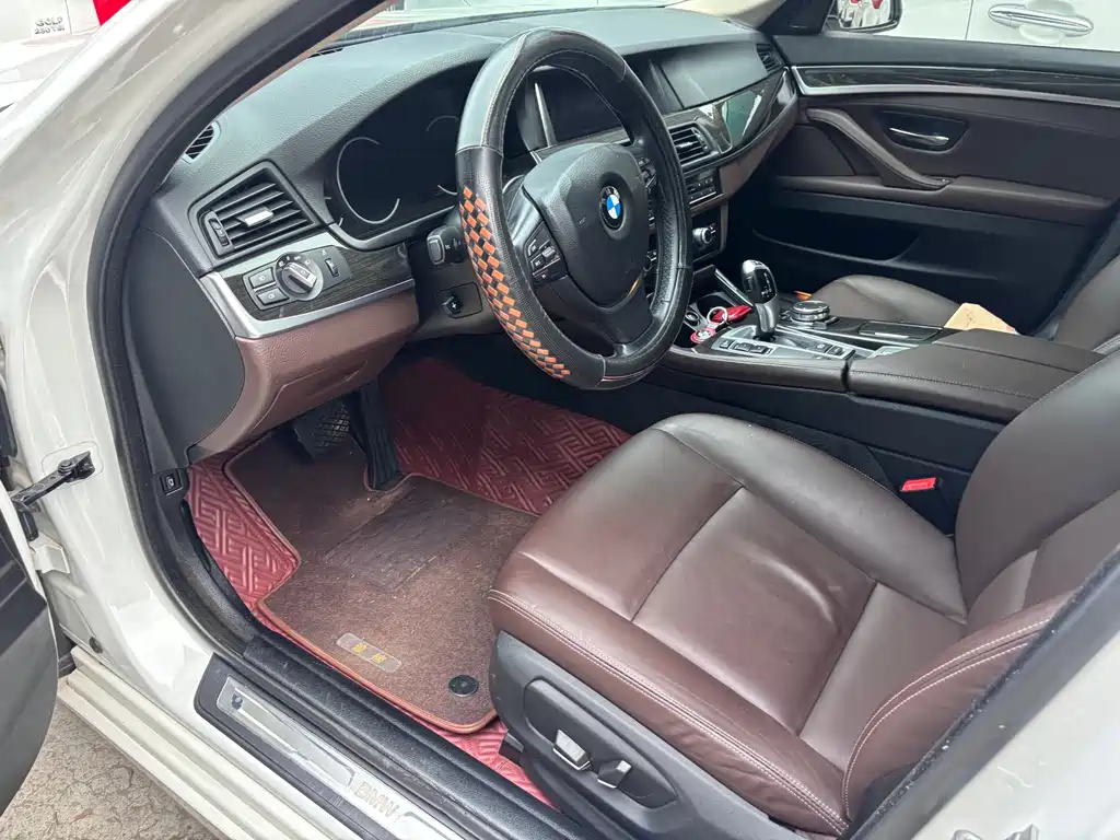 BMW 5 Series 2017 — фото 2