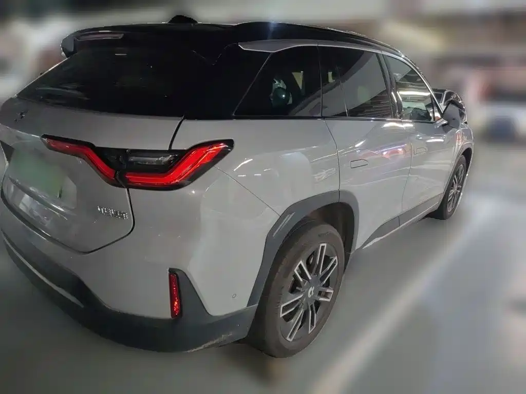 NIO ES6 2021