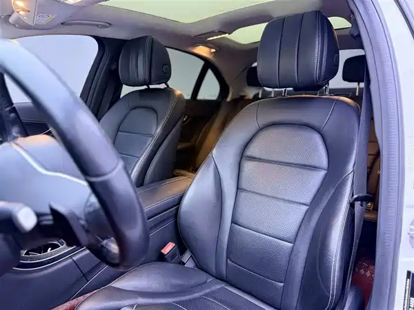Mercedes-Benz C-Class 2019