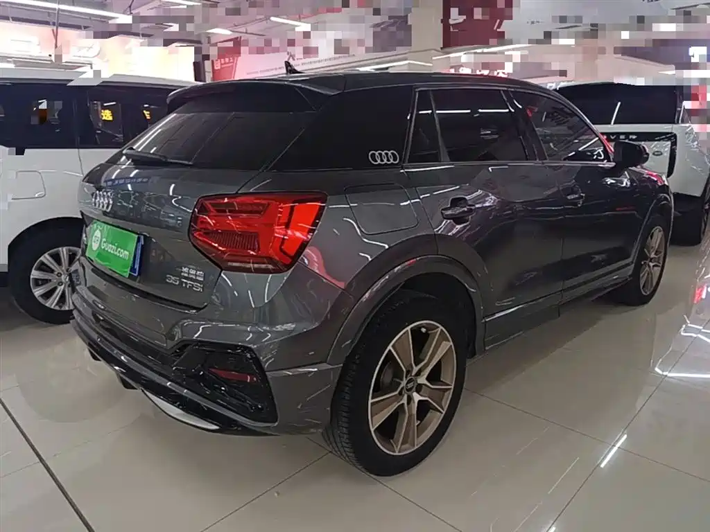 Audi Q2L 2023 — фото 7
