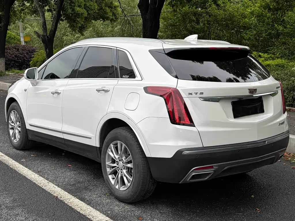 Cadillac XT5 2021 — фото 4