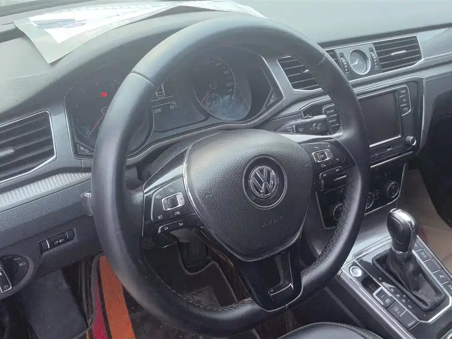 Volkswagen Passat 2019 — фото 15