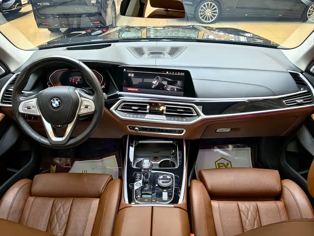 BMW X7 2021 — фото 13