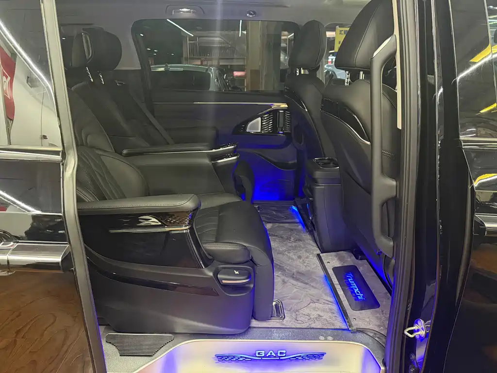 GAC Motor Trumpchi M8 2024 — фото 13