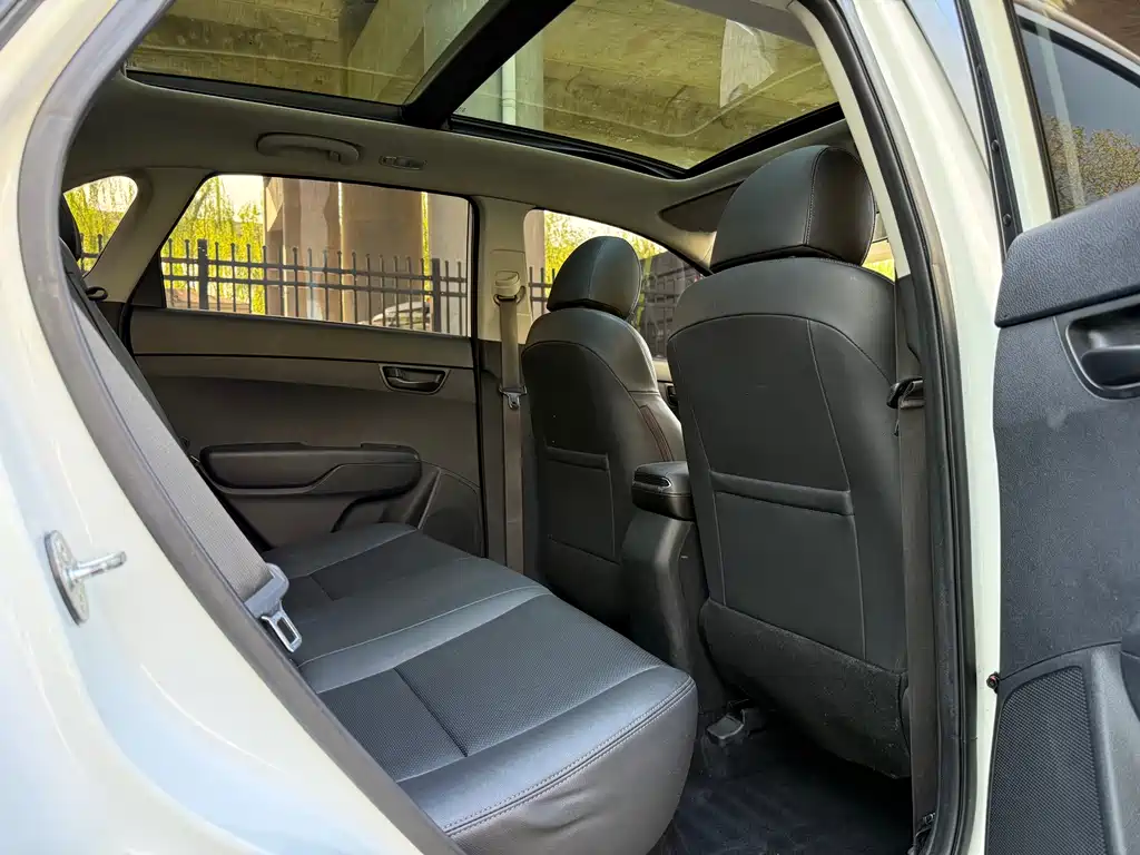 Kia KX3 2016 — фото 10