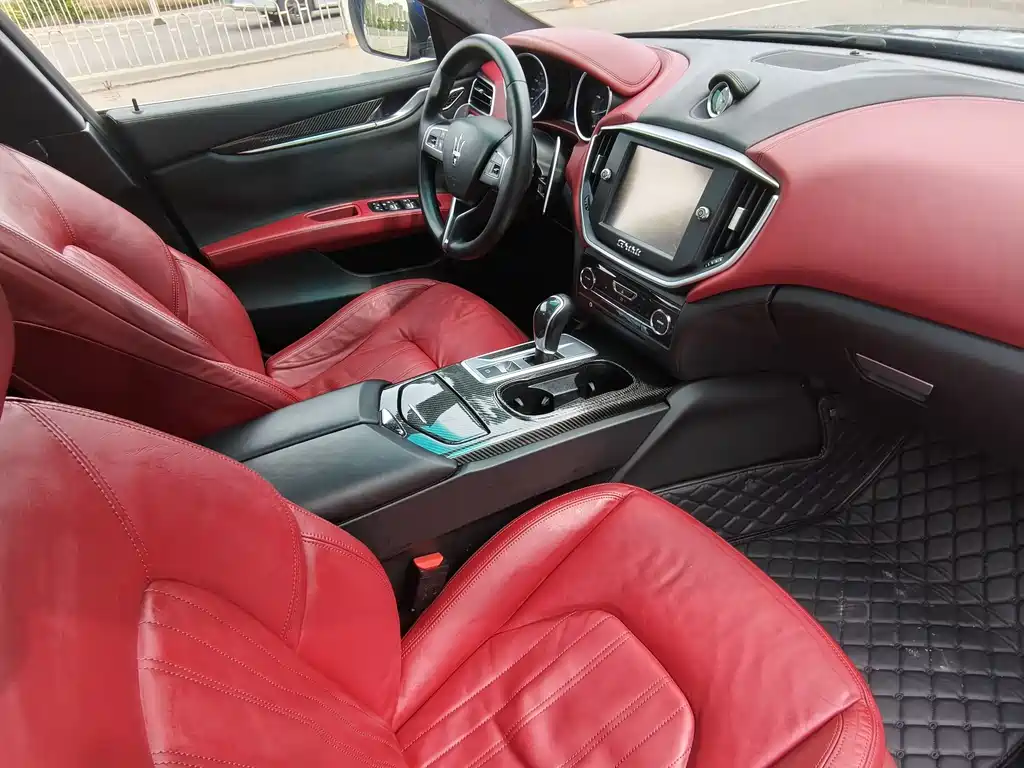 Maserati Ghibli 2015 — фото 15