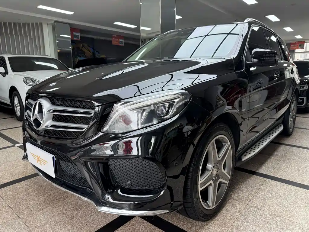 Mercedes-Benz GLE 2015 — фото 1