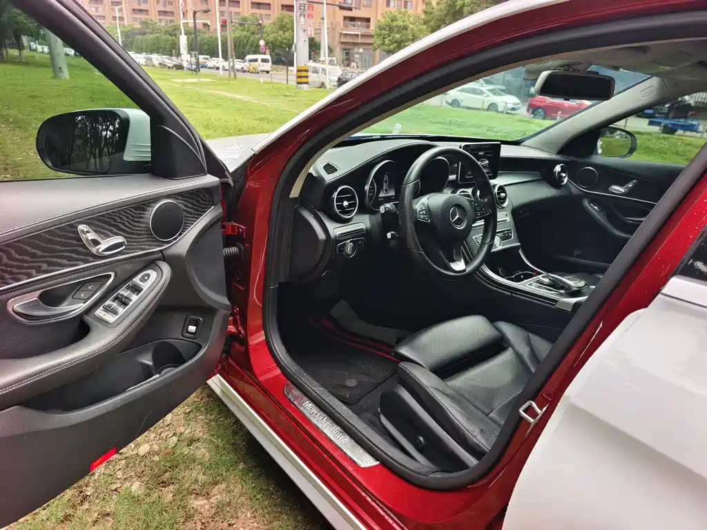 Mercedes-Benz C-Class 2018 — фото 10