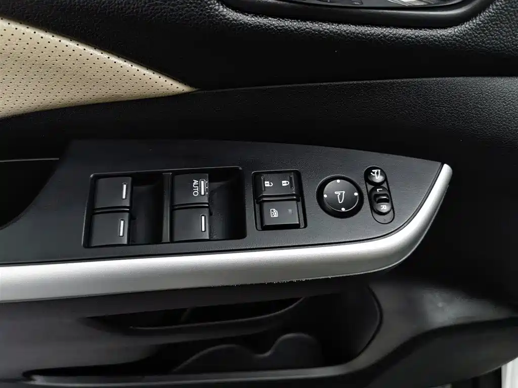 Honda CR-V 2015 — фото 9