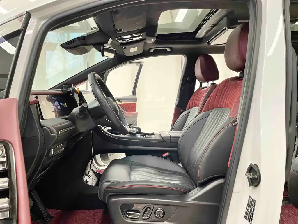 GAC Motor Trumpchi M8 2023 — фото 4