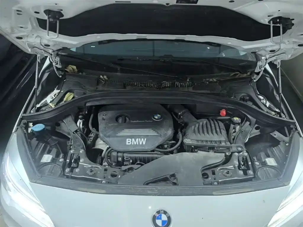 BMW 2 Series Active Tourer 2017 — фото 20