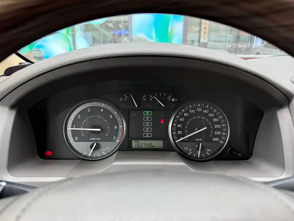 Toyota Land Cruiser 2018 — фото 17