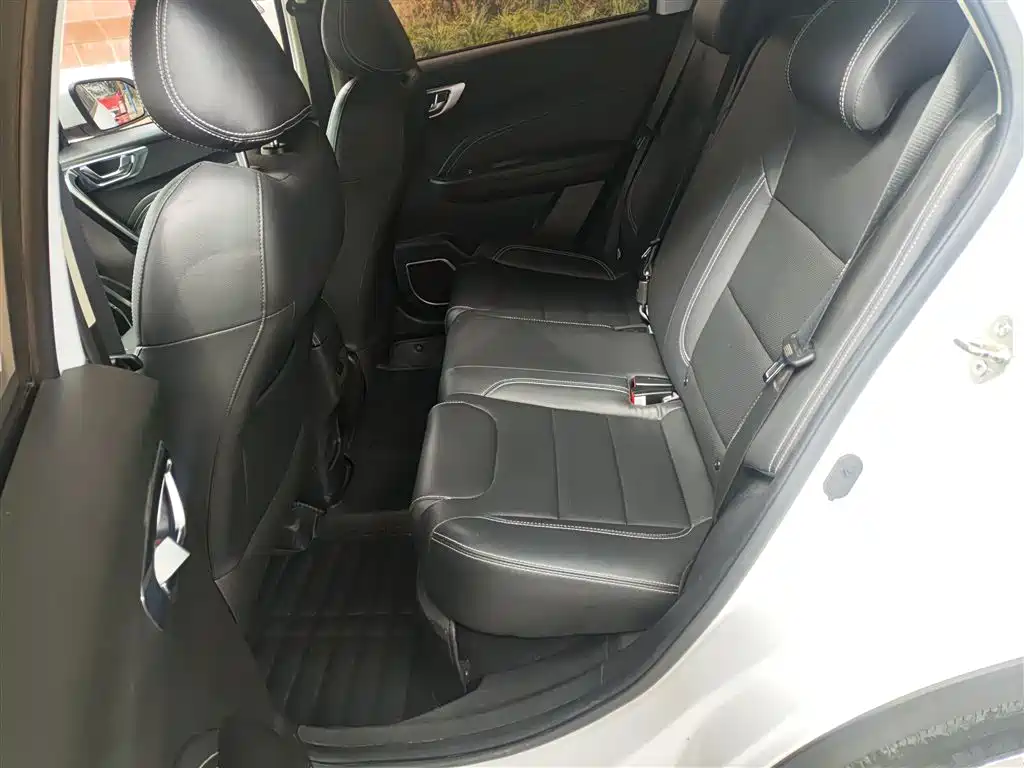Geely Vision X3 2018 — фото 13
