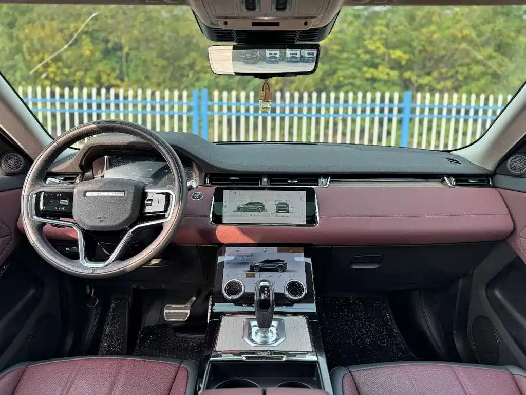 Land Rover Evoque 2023 — фото 10