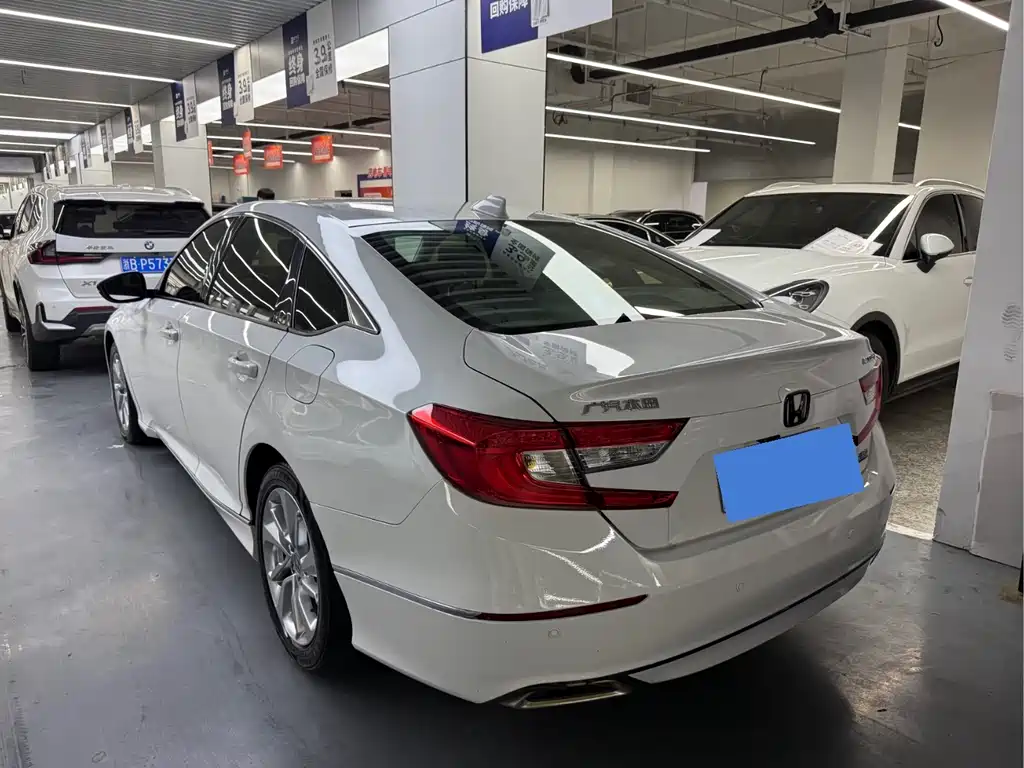 Honda Accord 2019 — фото 11