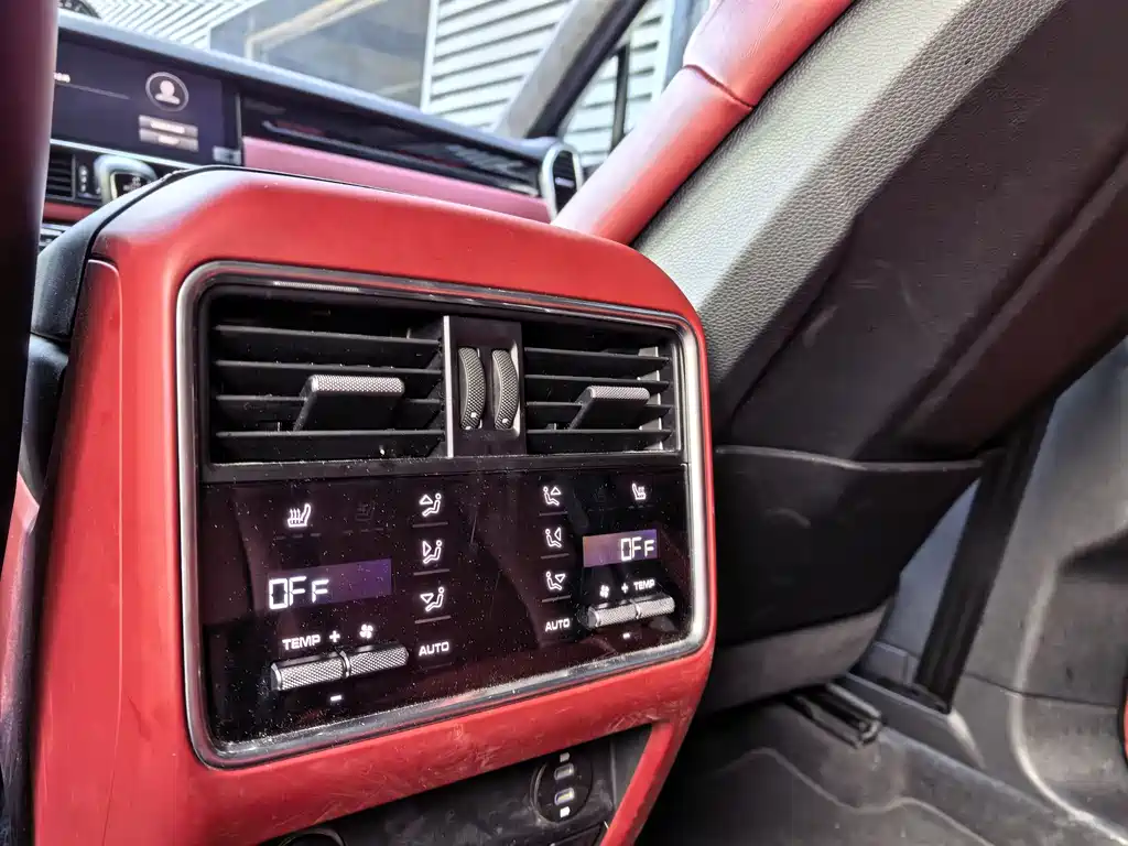 Porsche Cayenne 2022 — фото 12