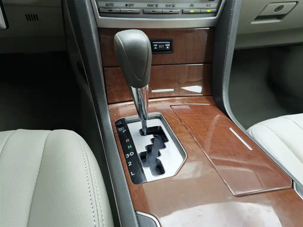 Toyota Camry 2016 — фото 13