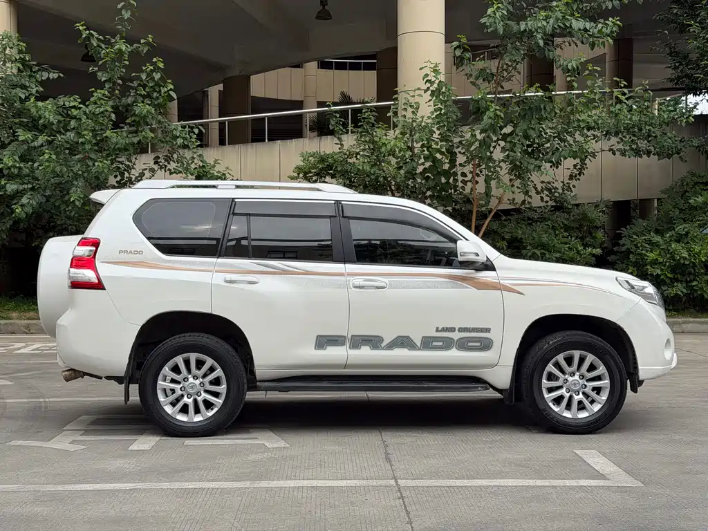 Toyota Prado 2016 — фото 4
