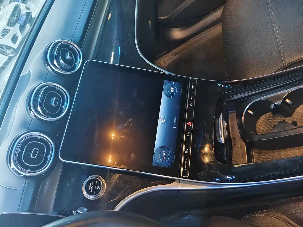 Mercedes-Benz C-Class 2023 — фото 6