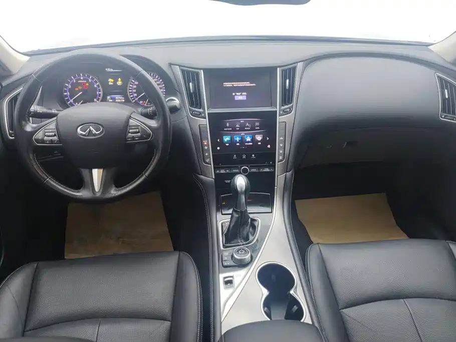 Infiniti Q50L 2017 — фото 12