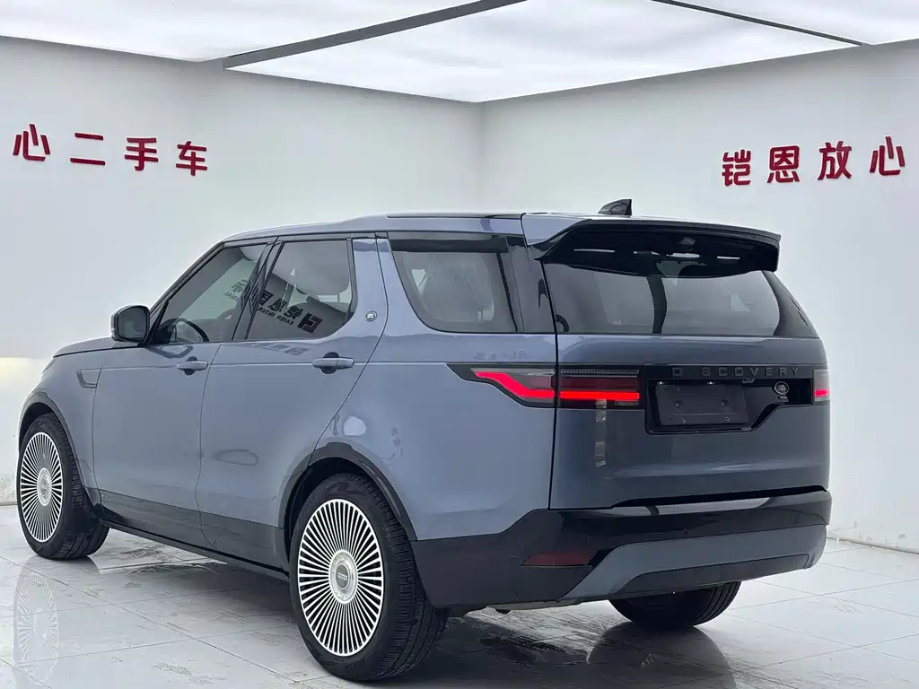 Land Rover Discovery 2022 — фото 18